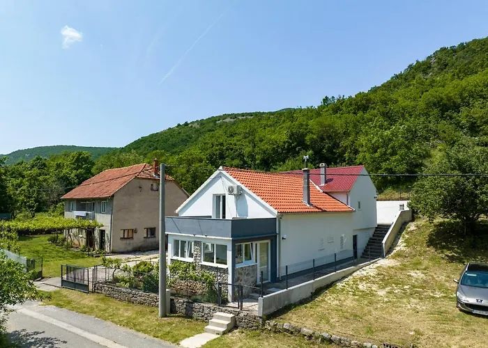 Holiday House Zrmanja Vrelo